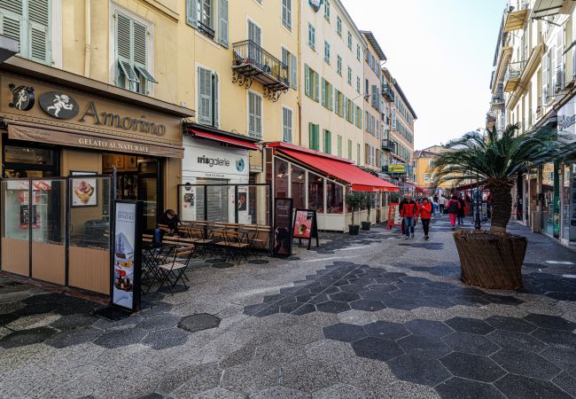 Apartment in Nice - Modern 2 bedrooms - Pedestrian Area - A/C Apartment in Nice - Modern 2 bedrooms - Pedestrian Area - A/C
