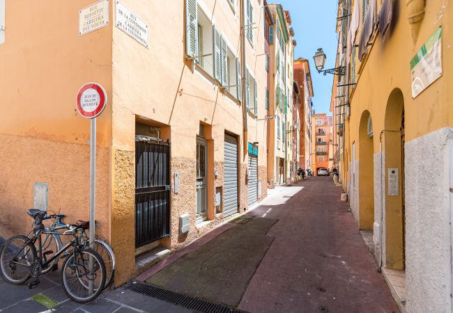 Apartment in Nice - Stylish in Old Town - 1 bedroom - 300m from the sea Apartment in Nice - Stylish in Old Town - 1 bedroom - 300m from the sea