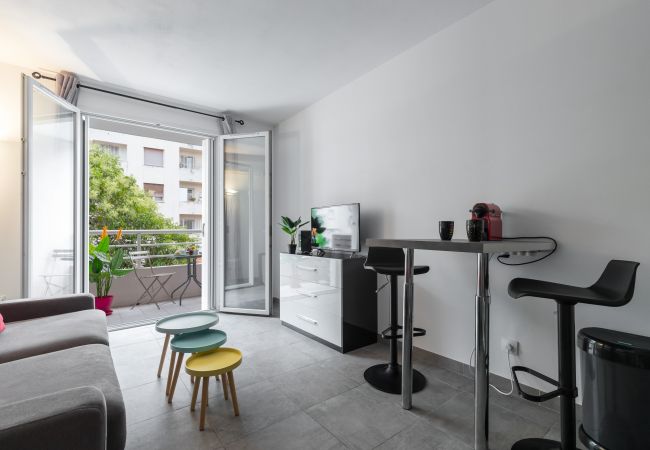 Studio in Nice - Beautiful Studio - balcony - air-conditioned Studio in Nice - Beautiful Studio - balcony - air-conditioned