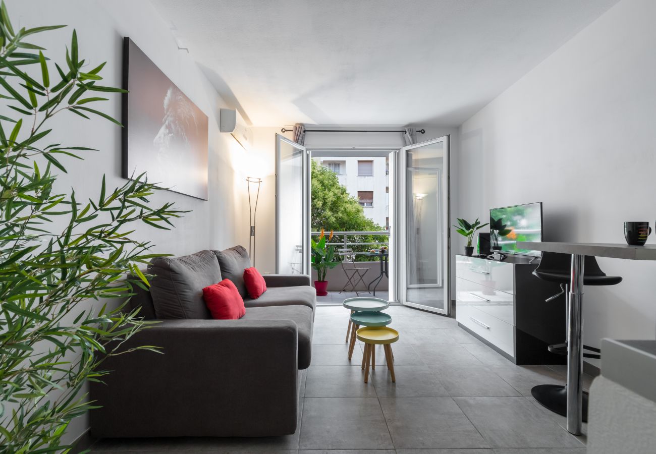 Studio in Nice - Beautiful Studio - balcony - air-conditioned