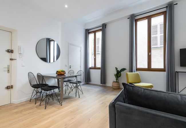 Apartment in Nice - Old City - beautiful 2 bedrooms - A/C Apartment in Nice - Old City - beautiful 2 bedrooms - A/C