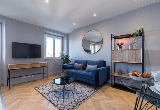 Apartment in Nice - Top floor Lift - 1 min. Beach and Pedestrian Area Apartment in Nice - Top floor Lift - 1 min. Beach and Pedestrian Area