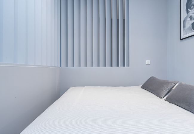 Apartment in Nice - Top floor Lift - 1 min. Beach and Pedestrian Area Apartment in Nice - Top floor Lift - 1 min. Beach and Pedestrian Area