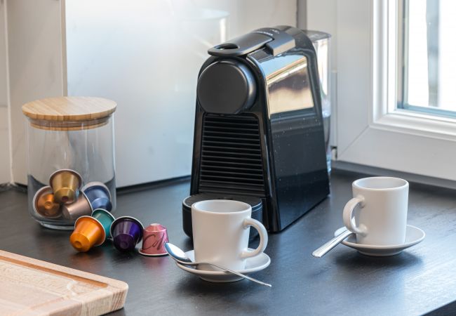 Apartment in Nice - Top floor Lift - 1 min. Beach and Pedestrian Area Apartment in Nice - Top floor Lift - 1 min. Beach and Pedestrian Area