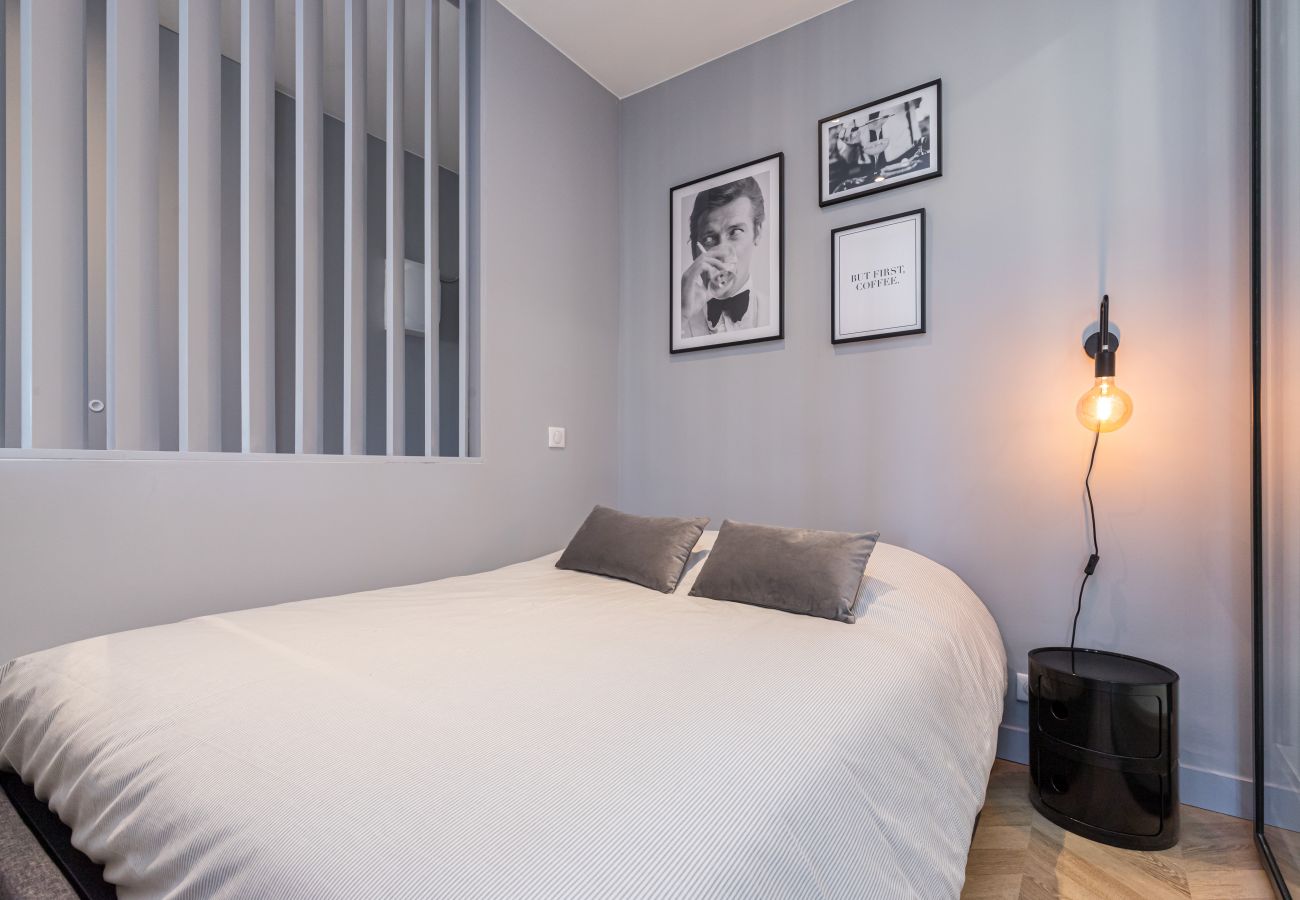 Apartment in Nice - Top floor Lift - 1 min. Beach and Pedestrian Area Apartment in Nice - Top floor Lift - 1 min. Beach and Pedestrian Area