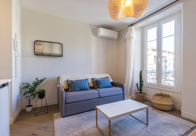  in Nice - Beautiful bright and cozy apartment - A/C 