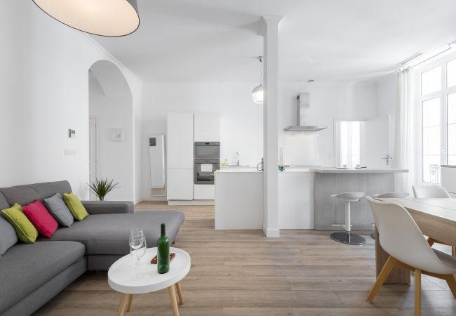  in Nice - 2BR - Hyper Centre - Air conditioning - Balcony