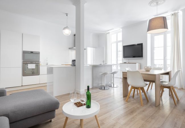 Apartment in Nice - 2BR - Hyper Centre - Air conditioning - Balcony Apartment in Nice - 2BR - Hyper Centre - Air conditioning - Balcony