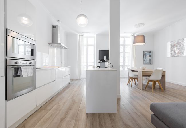 Apartment in Nice - 2BR - Hyper Centre - Air conditioning - Balcony Apartment in Nice - 2BR - Hyper Centre - Air conditioning - Balcony