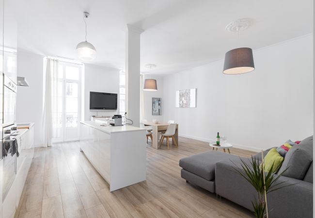 Apartment in Nice - 2BR - Hyper Centre - Air conditioning - Balcony Apartment in Nice - 2BR - Hyper Centre - Air conditioning - Balcony