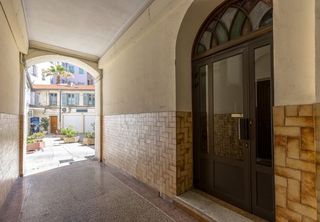 Apartment in Nice - 2BR - Hyper Centre - Air conditioning - Balcony Apartment in Nice - 2BR - Hyper Centre - Air conditioning - Balcony