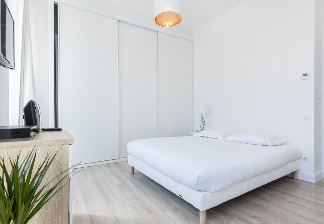 Apartment in Nice - 2BR - Hyper Centre - Air conditioning - Balcony Apartment in Nice - 2BR - Hyper Centre - Air conditioning - Balcony