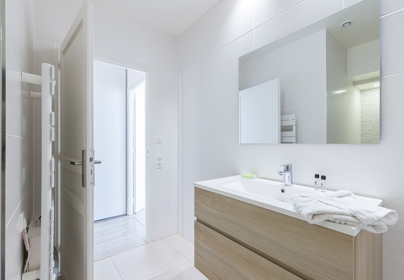 Apartment in Nice - 2BR - Hyper Centre - Air conditioning - Balcony Apartment in Nice - 2BR - Hyper Centre - Air conditioning - Balcony