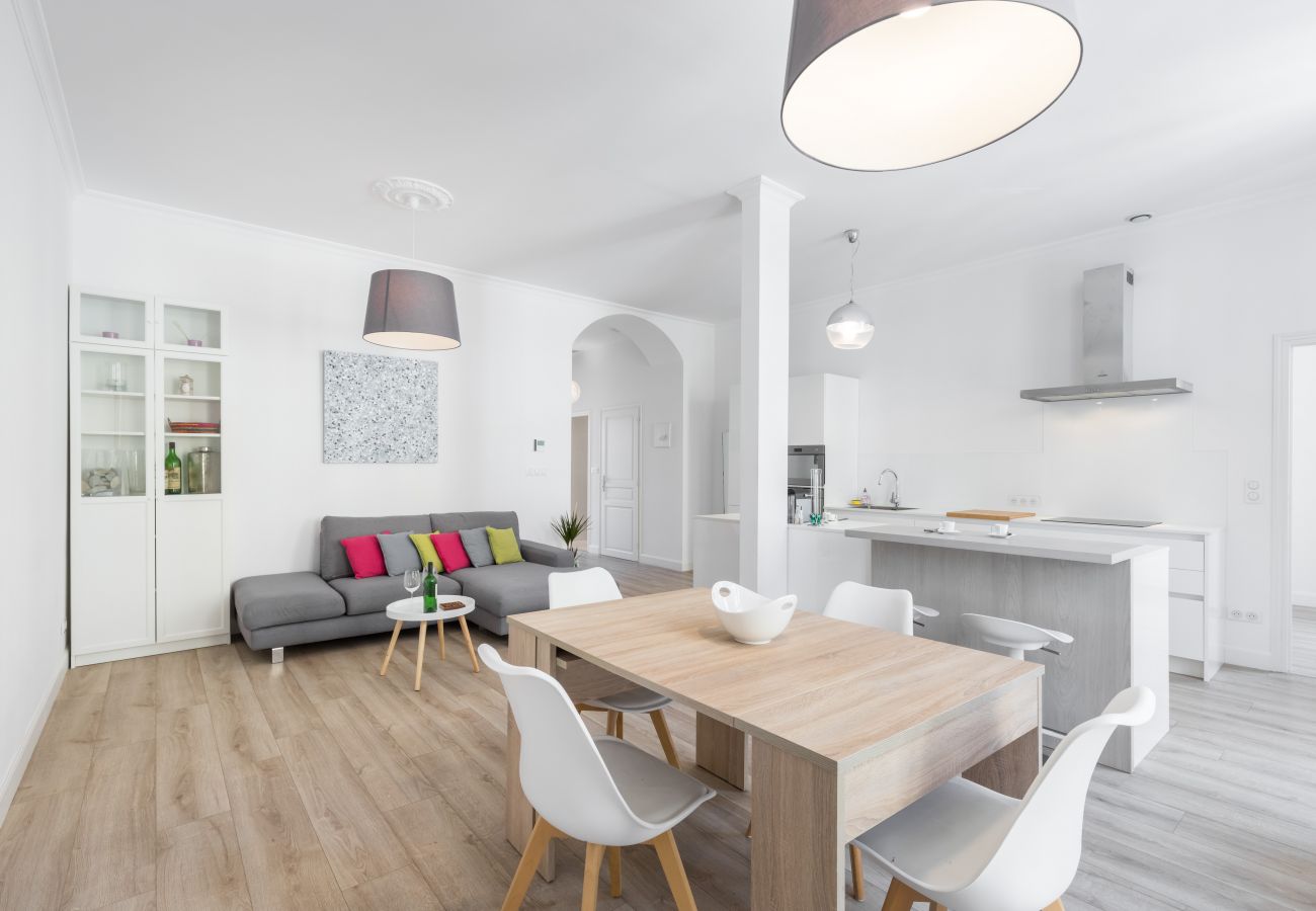 Apartment in Nice - 2BR - Hyper Centre - Air conditioning - Balcony Apartment in Nice - 2BR - Hyper Centre - Air conditioning - Balcony