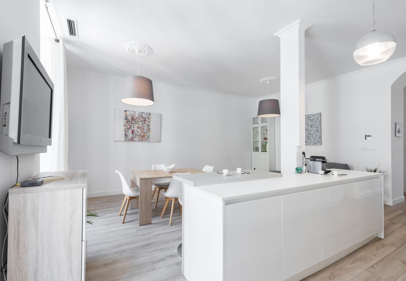Apartment in Nice - 2BR - Hyper Centre - Air conditioning - Balcony Apartment in Nice - 2BR - Hyper Centre - Air conditioning - Balcony