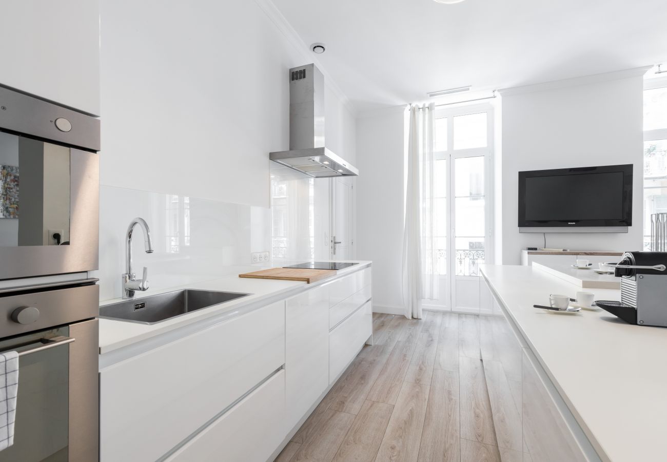 Apartment in Nice - 2BR - Hyper Centre - Air conditioning - Balcony Apartment in Nice - 2BR - Hyper Centre - Air conditioning - Balcony