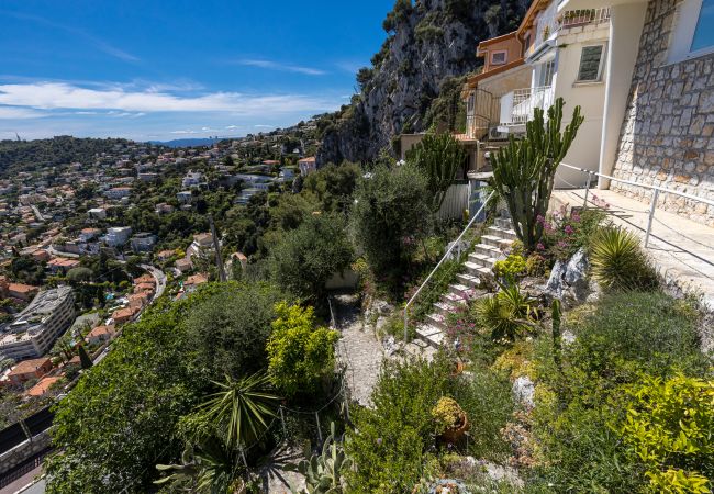 Apartment in Villefranche-sur-Mer - Roof Terrace - Panoramic Sea View - Jaccuzzi Apartment in Villefranche-sur-Mer - Roof Terrace - Panoramic Sea View - Jaccuzzi