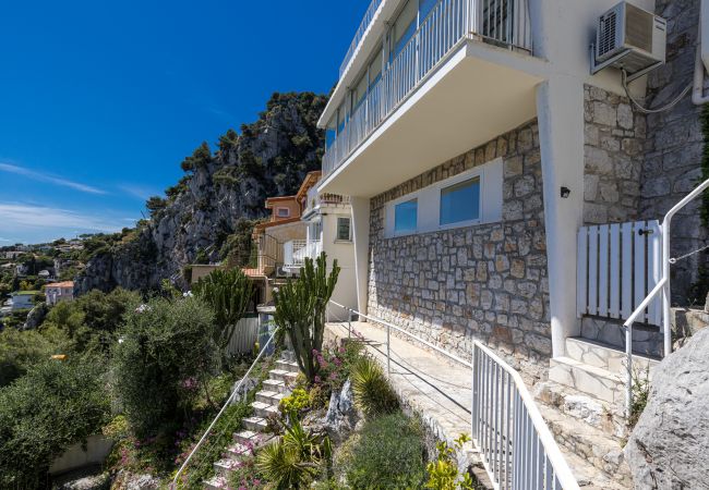 Apartment in Villefranche-sur-Mer - Roof Terrace - Panoramic Sea View - Jaccuzzi Apartment in Villefranche-sur-Mer - Roof Terrace - Panoramic Sea View - Jaccuzzi