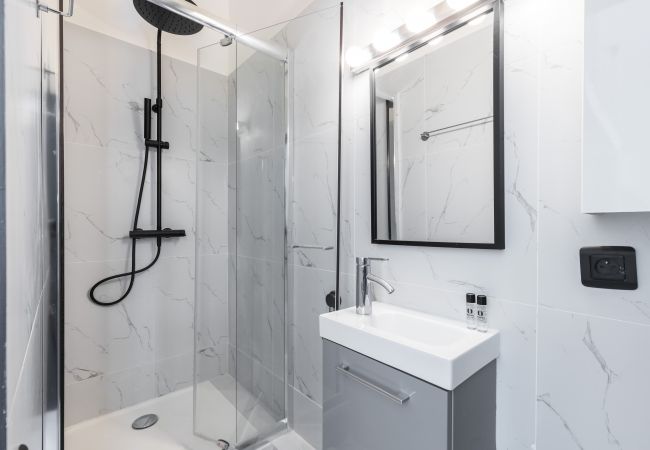 Apartment in Nice - Studio Mezzanine - Port - Cosy Apartment in Nice - Studio Mezzanine - Port - Cosy