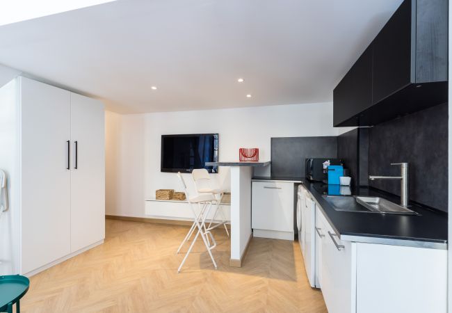 Apartment in Nice - Studio Mezzanine - Port - Cosy Apartment in Nice - Studio Mezzanine - Port - Cosy