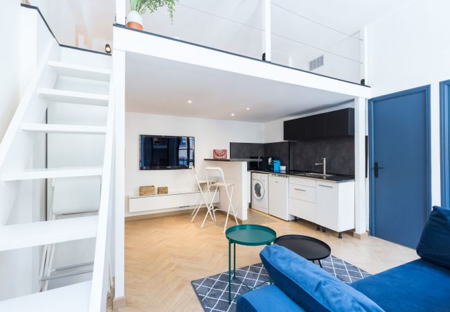 Apartment in Nice - Studio Mezzanine - Port - Cosy Apartment in Nice - Studio Mezzanine - Port - Cosy