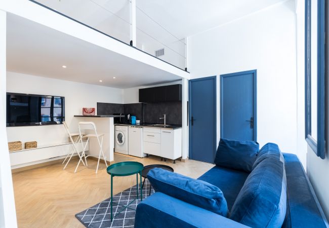 Apartment in Nice - Studio Mezzanine - Port - Cosy Apartment in Nice - Studio Mezzanine - Port - Cosy