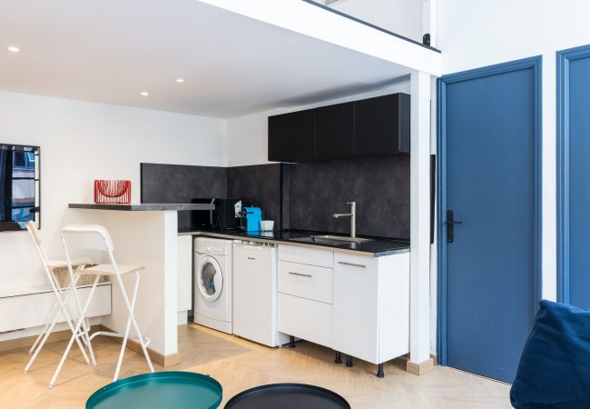 Apartment in Nice - Studio Mezzanine - Port - Cosy Apartment in Nice - Studio Mezzanine - Port - Cosy