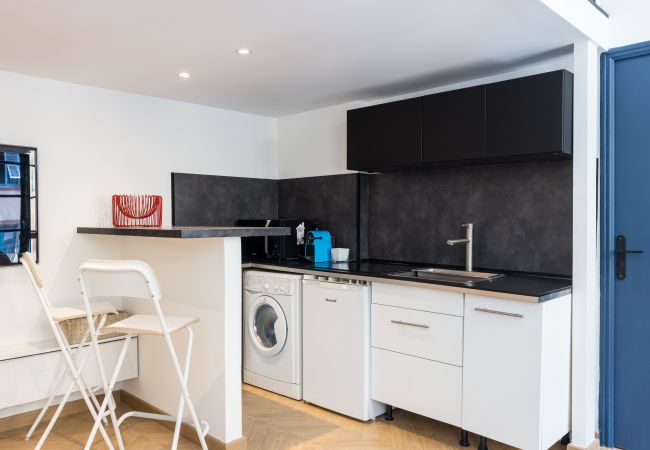 Apartment in Nice - Studio Mezzanine - Port - Cosy Apartment in Nice - Studio Mezzanine - Port - Cosy