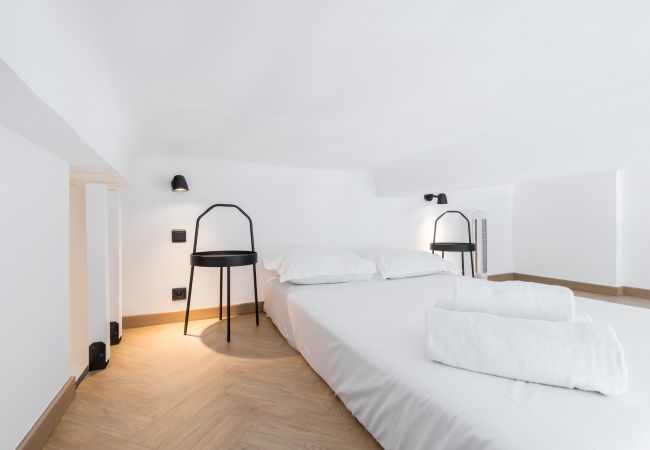 Apartment in Nice - Studio Mezzanine - Port - Cosy Apartment in Nice - Studio Mezzanine - Port - Cosy