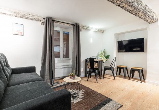  in Nice - Heart of Old City - 1 BR near the Sea