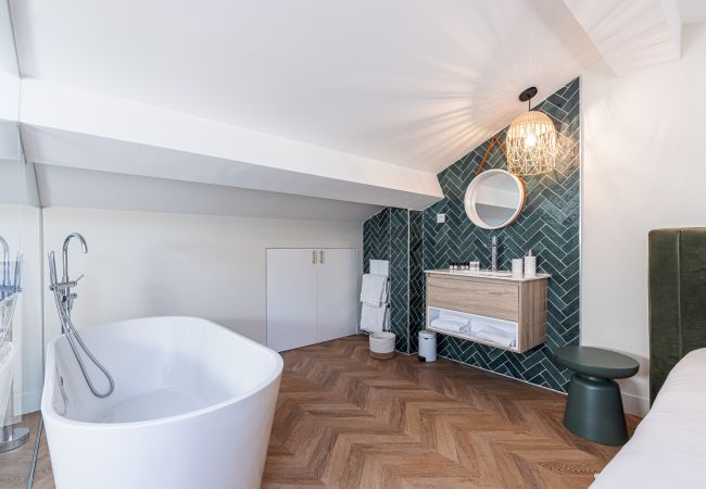 Apartment in Nice - Beautiful modern duplex facing the Port Apartment in Nice - Beautiful modern duplex facing the Port