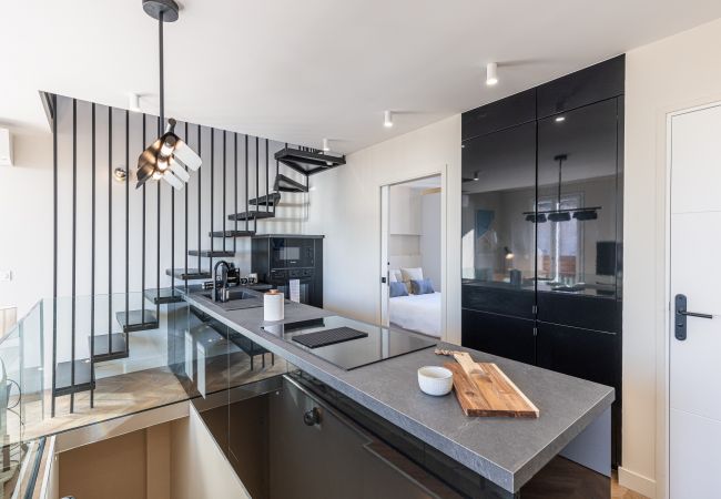 Apartment in Nice - Beautiful modern duplex facing the Port Apartment in Nice - Beautiful modern duplex facing the Port