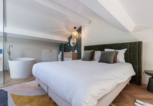 Apartment in Nice - Beautiful modern duplex facing the Port Apartment in Nice - Beautiful modern duplex facing the Port