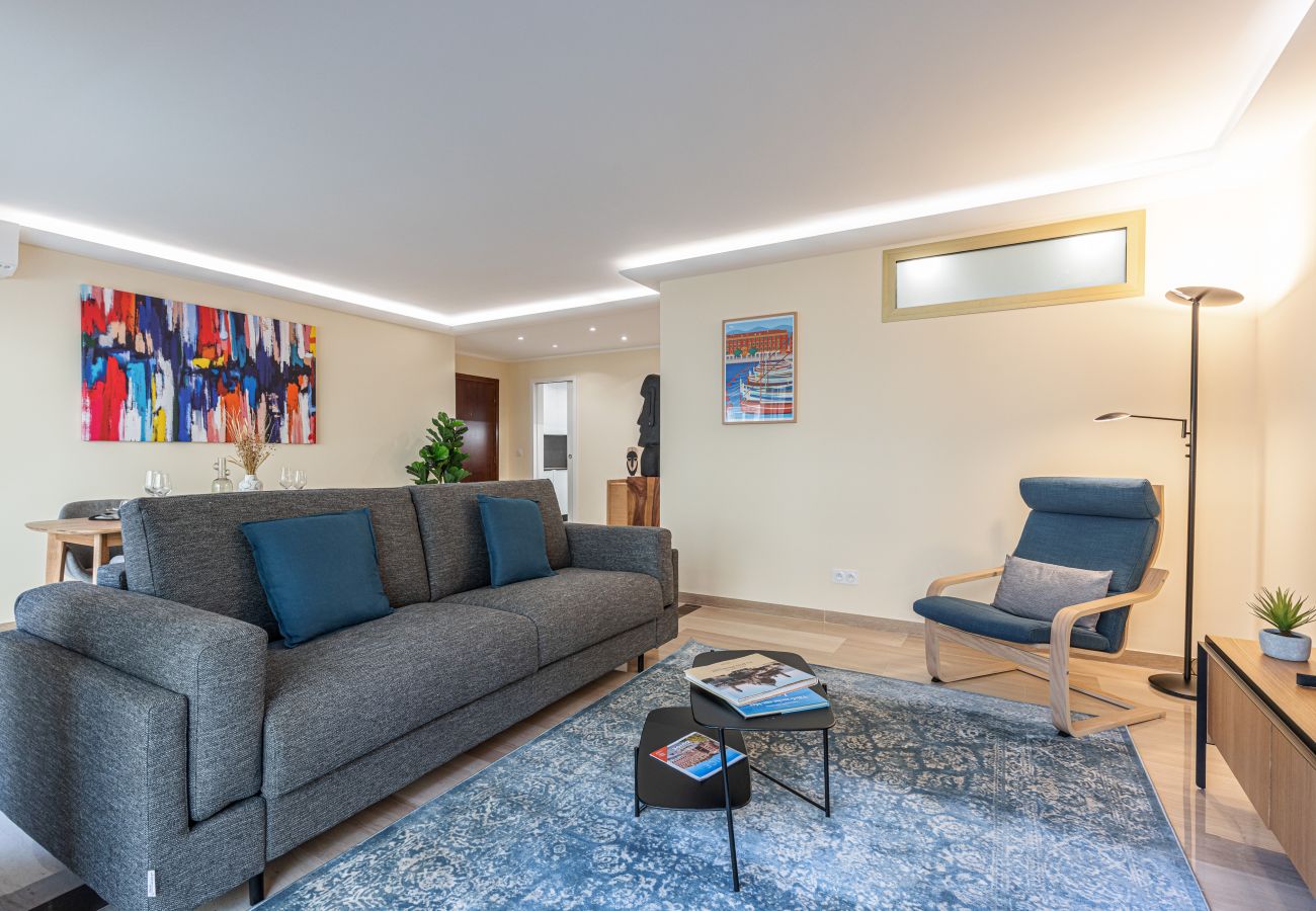 Apartment in Nice - Large 1 bedroom apartment - Tramway - Terrace - Nice renovation.