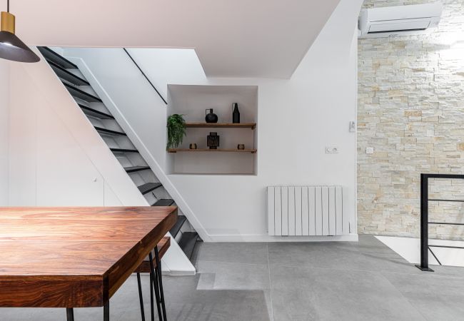 Apartment in Nice - Loft in the heart of Old City - 2 bedrooms - A/C Apartment in Nice - Loft in the heart of Old City - 2 bedrooms - A/C