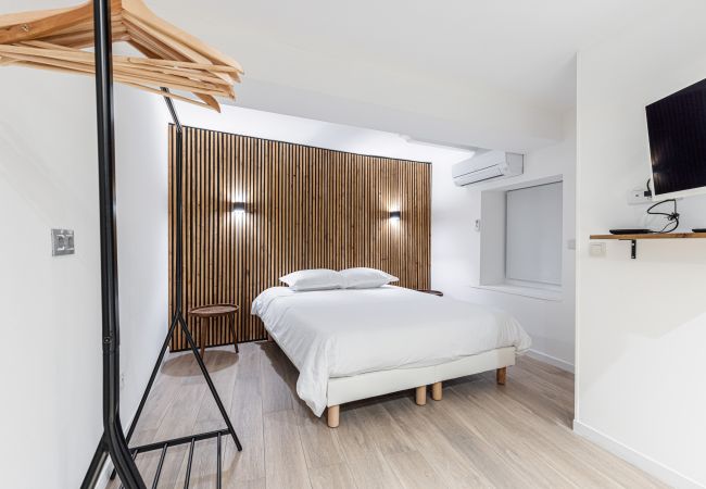 Apartment in Nice - Loft in the heart of Old City - 2 bedrooms - A/C Apartment in Nice - Loft in the heart of Old City - 2 bedrooms - A/C