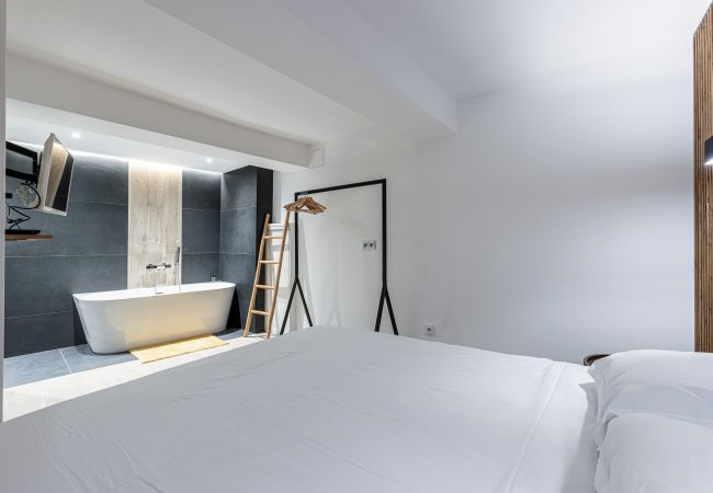 Apartment in Nice - Loft in the heart of Old City - 2 bedrooms - A/C Apartment in Nice - Loft in the heart of Old City - 2 bedrooms - A/C