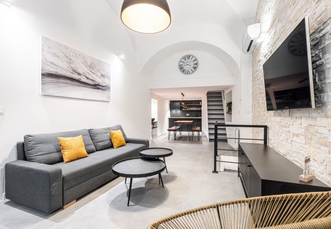 Apartment in Nice - Loft in the heart of Old City - 2 bedrooms - A/C Apartment in Nice - Loft in the heart of Old City - 2 bedrooms - A/C