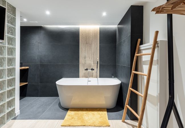 Apartment in Nice - Loft in the heart of Old City - 2 bedrooms - A/C Apartment in Nice - Loft in the heart of Old City - 2 bedrooms - A/C