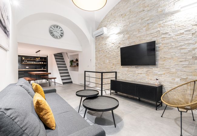 Apartment in Nice - Loft in the heart of Old City - 2 bedrooms - A/C Apartment in Nice - Loft in the heart of Old City - 2 bedrooms - A/C