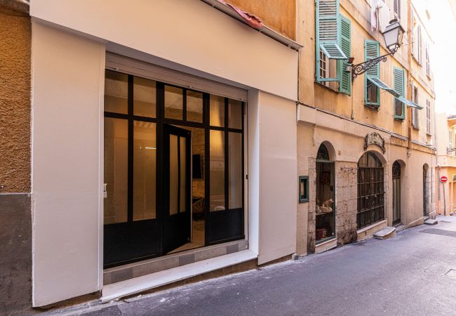 Apartment in Nice - Loft in the heart of Old City - 2 bedrooms - A/C Apartment in Nice - Loft in the heart of Old City - 2 bedrooms - A/C