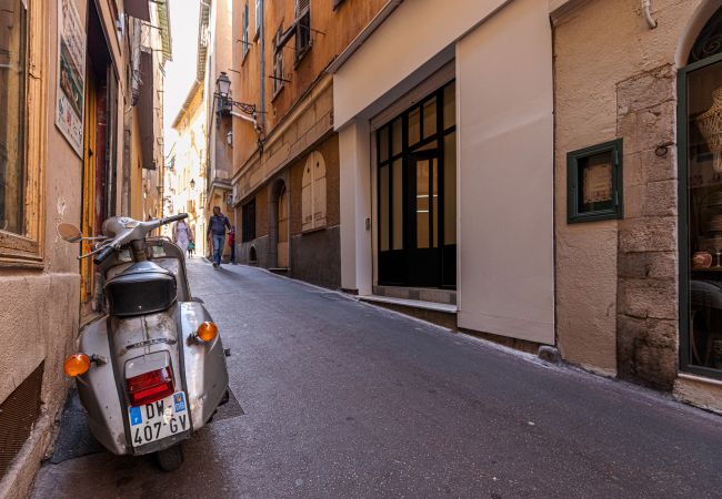 Apartment in Nice - Loft in the heart of Old City - 2 bedrooms - A/C Apartment in Nice - Loft in the heart of Old City - 2 bedrooms - A/C