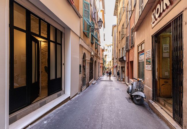 Apartment in Nice - Loft in the heart of Old City - 2 bedrooms - A/C Apartment in Nice - Loft in the heart of Old City - 2 bedrooms - A/C