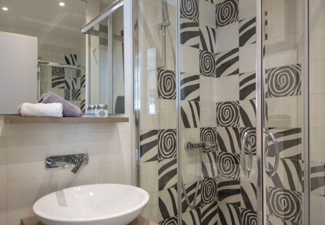 Apartment in Nice - Magnificent 2-room apartment with sea view - Promenade des Anglais Apartment in Nice - Magnificent 2-room apartment with sea view - Promenade des Anglais