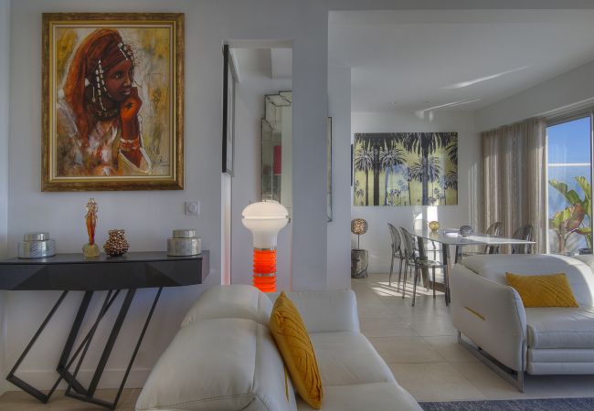 Apartment in Nice - Magnificent 2-room apartment with sea view - Promenade des Anglais Apartment in Nice - Magnificent 2-room apartment with sea view - Promenade des Anglais