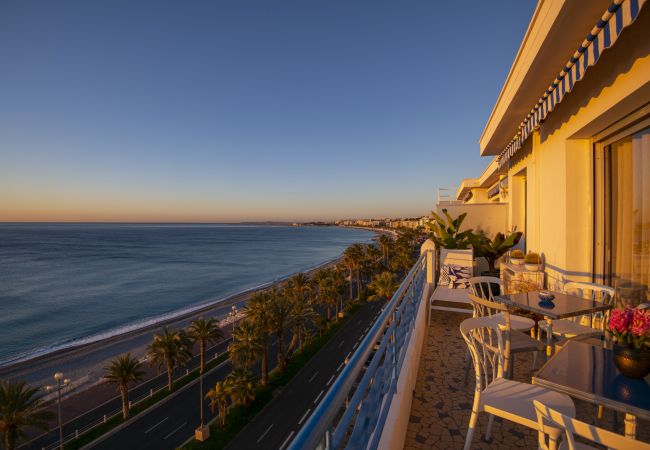 Apartment in Nice - Magnificent 2-room apartment with sea view - Promenade des Anglais Apartment in Nice - Magnificent 2-room apartment with sea view - Promenade des Anglais