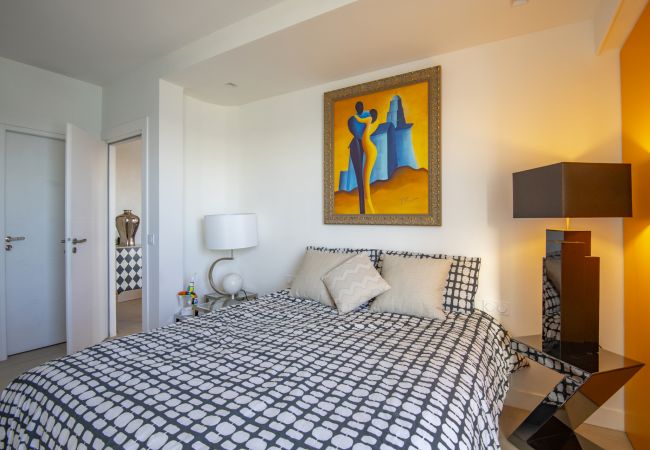 Apartment in Nice - Magnificent 2-room apartment with sea view - Promenade des Anglais Apartment in Nice - Magnificent 2-room apartment with sea view - Promenade des Anglais