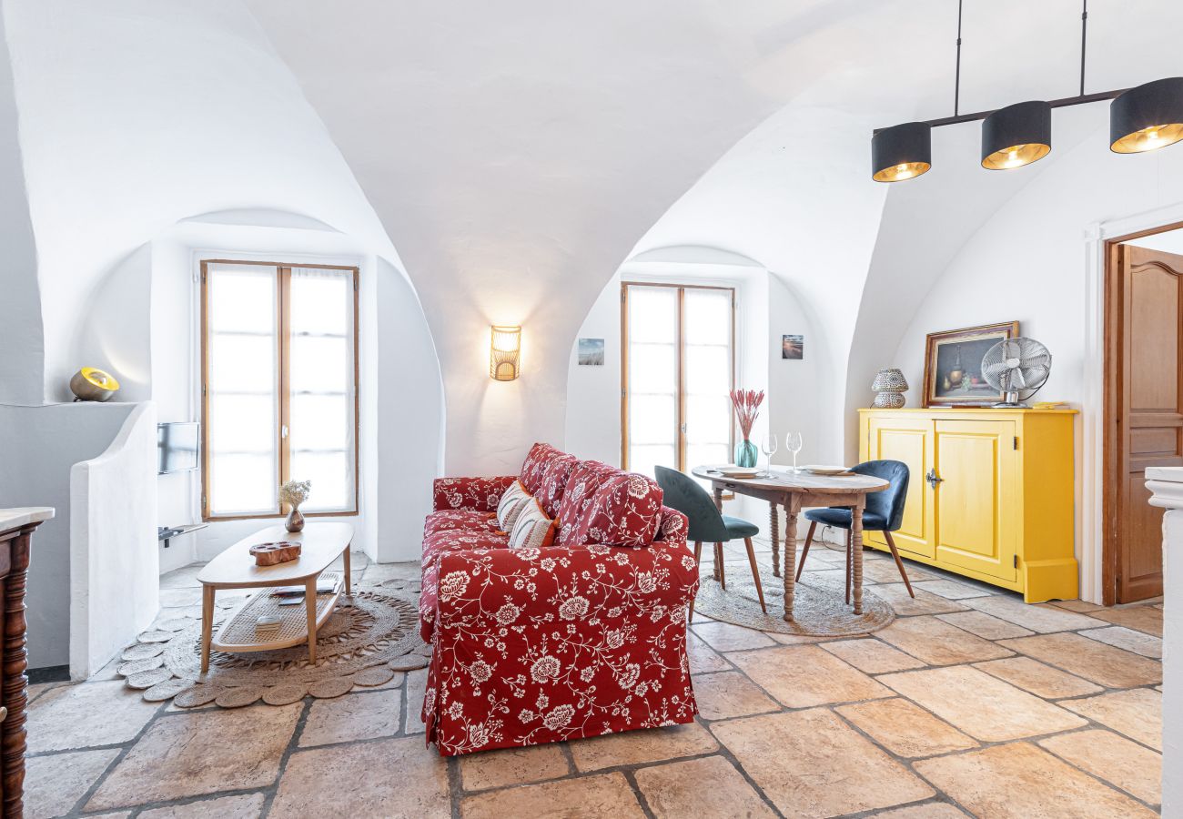 Apartment in Nice - In the heart of Old Town - 1min from the beach