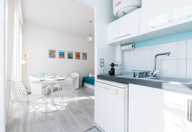 Studio in Nice -  Magnificent Art Deco Studio - City center Studio in Nice -  Magnificent Art Deco Studio - City center