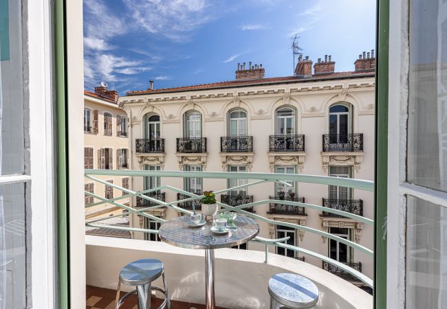 Studio in Nice -  Magnificent Art Deco Studio - City center Studio in Nice -  Magnificent Art Deco Studio - City center